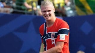 「なんて美しい…」ブラジル撃破、ノルウェー代表怪物ハーランド“美人彼女”との熱烈2ショットが話題「めっちゃ絵になる」「ノルウェーの戦いを応援してます！」 【W杯】