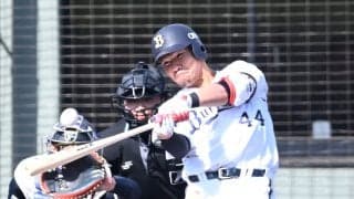 【オリックス】頓宮裕真、右膝手術で完全な戦列復帰は来期以降か　約２カ月入院でリハビリへ