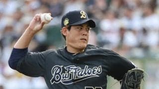 【オリックス】九里亜蓮がNPB通算1500投球回達成の連盟表彰受ける　NPB186人目