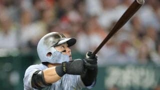 阪神　前川が自身初３試合連発！　確信の今季４号ソロに虎党歓喜　Ｇ党が集まる右翼中段へ