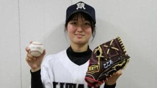 マネジャーが開幕試合で始球式　連覇狙う佐賀北の石橋こころさん