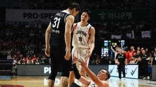 「ふざけるな！」韓国の“危険な押し倒し→逆ギレ”に馬場雄大が激昂！仲間を守る男気に「ホーキンソンのためにありがとう」【バスケ日韓戦】