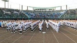 夏舞台に29チーム登場　徳島大会開会式、暑さ対策で初の夕方開催