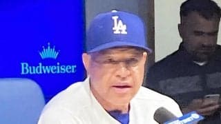 ロバーツ監督　大谷翔平は「５００本打てると思う」ベンチで満面の笑みでハグ「まだ若くて、強い」「５００本は彼の未来に確実にある」