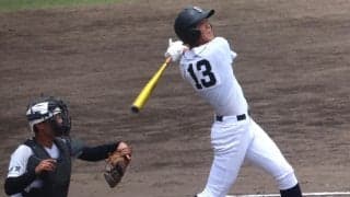 【高校野球】大津商の右のDH・191センチの２年生・板倉司が公式戦初スタメンで適時打／滋賀