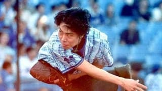 ベイ党芸人の令和ロマン・くるま　セレモニアルピッチで度会の背後通過の大暴投「こういう変化球もあるということで」