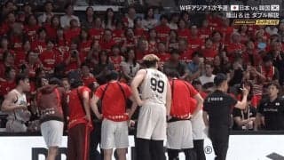 「誰なの？」女優陣の背後でノリノリ“謎の外国人女性”が脚光！正体判明に「まさか奥さんとは」「大喜びで可愛い」【バスケ日韓戦】