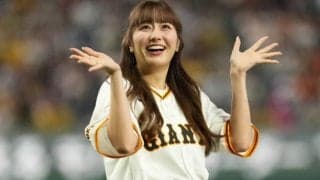 人気アイドルの豪快投球に虜「上手くなってる？」　3年連続での大役に「素晴らしい」