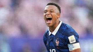 ｢マジで理不尽すぎるw｣フランス代表FWエムバペの“4人包囲無効化”の右足ドライブ神コース弾に脱帽！｢まじレベチ｣｢異次元｣｢これが絶対的エースよな頼もしすぎる｣