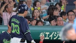 ヤクルト　対阪神３連勝で首位と１・５差に　五回に無安打で同点　六回に赤羽が決勝弾　先発・高橋が２勝目