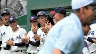 始球式で弟がサプライズ投球　「うれしくて気合が入った」兄は適時打