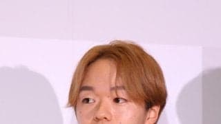 金髪＆スーツ姿の鍵山優真「大学卒業したいので必死」９月アジア大会で聖火ランナーも