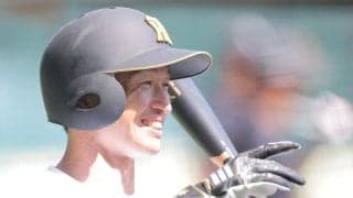 甲子園が和やかムードに！阪神ナインが近本光司の１軍合流を大歓迎　佐藤輝と坂本はアップ中から談笑　藤川監督とは１対１で笑顔で会話