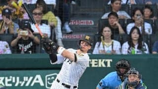 阪神　佐藤輝が９試合ぶり一発！甲子園が熱狂　７月初アーチの１７号ソロで先制