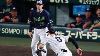 【阪神】あわや逆転の致命的ミス…佐藤輝明２試合連続の12失策目　グラブからこぼし送球できず