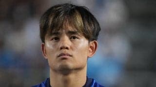 久保建英の移籍を暗示!? レアル・ソシエダ発表の“真っ赤な新3rdユニ”に｢リバプールやないかい｣ツッコミ殺到！6年前のプレミア強豪ユニと酷似か
