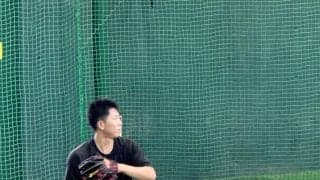 巨人　左太もも裏の肉離れで離脱中の戸郷が軽めのキャッチボールを再開「指の感覚を落としたくない」メジャー選手に刺激受けて前進