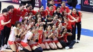 女子バレー　歓喜の涙→最高の笑顔に　集合写真ではじける姿が胸アツ　絶叫にスタンドからも大歓声　和田「新しい自分たちの強さに気づけた試合」