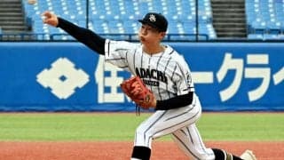 捕手から転向の2年生右腕　岩倉相手に力投した足立学園・栗原投手