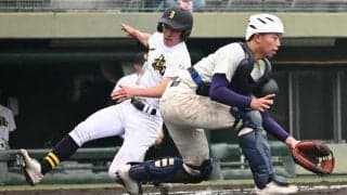 11人の1年生につなぐため　烏山の2投手、巨大シード校へ力の限り