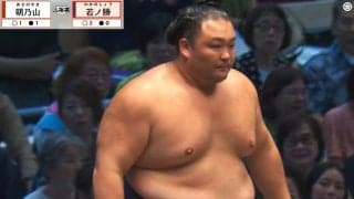 若手力士、元大関・朝乃山にマジ張り手“2連発”！「ガチンコ相撲」「ほぼ右ストレート」「しびれたわ」ファン騒然