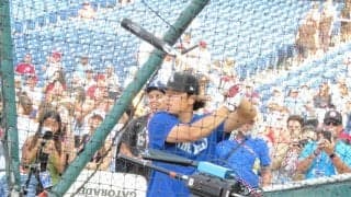 村上宗隆の衝撃弾にフィラデルフィアどよめく　右中間のトヨタの看板直撃　本塁打競争前に２８スイング１１発