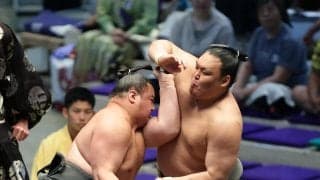 東幕下筆頭の丹治が豪刃雄を圧倒、連勝発進「自分の形を信じて」師匠の助言胸に白星重ねる