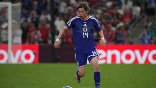 ｢髪の毛染めたて｣｢貴重なZIP!ポーズ純也｣W杯から帰国休暇中の伊東純也が朝番組に生出演！｢海鮮丼｣｢親知らず｣とイナズマ回答続々！｢小顔過ぎ｣の集合ショット公開