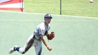 愛称「ハイエナ」体現　三回の攻撃泥臭く　小田原北の磯主将引っ張る