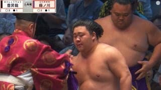 「懸賞金の束やべえw」藤ノ川、連日の横綱撃破で懸賞計101本 圧巻のボリュームにファン“ドン引き” 横綱初挑戦から無傷の4連勝の偉業も