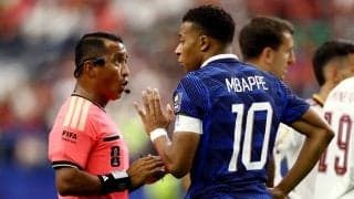 【Ｗ杯】デシャン監督が批判「準決勝を裁くレベルにあったのか」…中村敬斗のソックス問題で話題のエルサルバドル出身主審
