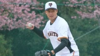 巨人7年目ドラ1右腕は「ついに覚醒したのか？」防御率は脅威の“0.48”、総崩れ寸前の鉄壁リリーフ陣に光「今一番安定感ある」