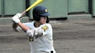 甲子園準Vの父で監督の助言「結果よりボール追え」　創価・堀内躍動