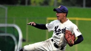 シード校あと一歩まで追い詰めた　力投した甲府商のエース花形投手