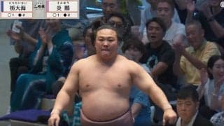 炎鵬、“技あり”驚異の逆転劇も「腕あぶない」「ちぎれるとこだった」 左腕「くの字」の衝撃光景に心配の声