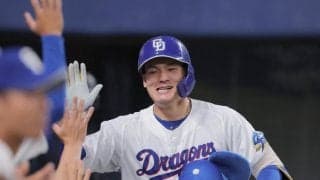 中日ヒヤヒヤ連敗ストップ　４点リードの八回に勝ちパターンが１点差まで迫られる→九回も２死満塁で田中の好守で粘り切る　ドラ１中西が２勝目