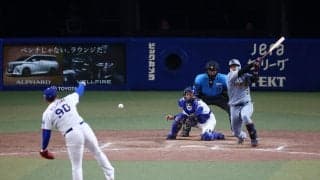 【阪神】珍しいシーンで好機広げる　大山悠輔の打球が二塁塁審に直撃　二塁手の逆を突き安打に
