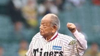 お元気そう！２０６勝レジェンド左腕が６年ぶり投稿で健在ぶり示す「野球見てるよ」白髪姿と特徴的な大きな耳が！２５年に車いす姿で始球式→５月にＸ再開