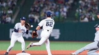 球場を虜にした“超速プレー”「凄すぎて見えない」　一瞬で奪った●●…ファン驚愕「送球がヤバい」