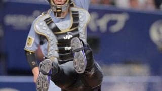 阪神　大山悠輔が好判断で同点阻止　一塁で遊撃からの送球を受ける→内野ゴロで二塁から本塁突入の走者を本塁タッチアウトに