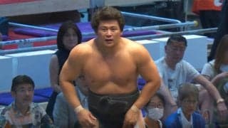 背筋力265kgの男前力士が顔面プレス＆1分超の激闘