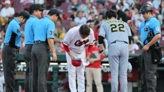 【阪神】藤川監督と新井監督はメンバー表交換で通常通り握手　前川骨折で新井監督は試合前に謝罪