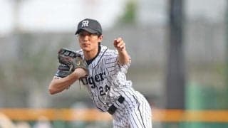 阪神２軍戦　横田慎太郎さん役の松谷鷹也がファーストピッチ　投球後には感極まる　贈られたグラブ手に「慎太郎さんといつも一緒にいる気持ち」