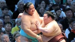カド番の大関・琴桜、３連敗で黒星先行４敗目　九重審判長「集中しきれていない。自分から迷路に入っている」