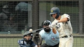 甲府工の守重選手が本塁打と好守　「打倒私学で甲子園」へあと2勝