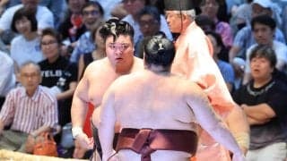 ２横綱２大関は今場所初めてそろって勝つ　綱取りの霧島、安青錦はともに１敗を守る　カド番の琴桜は４勝目　１敗で首位は霧島ら４人