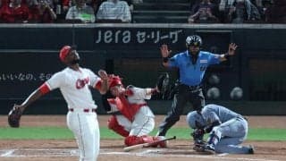 広島-阪神戦は警告試合に　ハーンが大山に死球を与え両軍が本塁付近に集結　新井監督と藤川監督は落ち着いて場を鎮める