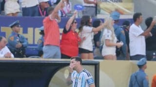 【Ｗ杯】メッシ　無念の涙…アルゼンチン連覇逃してぼう然　１０人で延長戦うも最後に力尽きる　頼みの「神の子」は不発