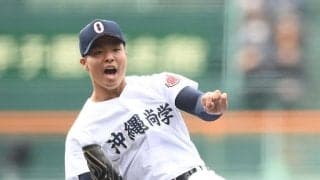 沖縄尚学が逃げ切り２年連続１２度目のＶ　九回１点差に迫られるも末吉が試合を締める→ガッツポーズ　史上７校目の甲子園夏連覇へ挑戦権