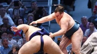 安青錦が横綱大の里から初白星！賜杯争いトップ＆大関復帰まであと２勝「体に感謝です」左足負傷乗り越え【大相撲】